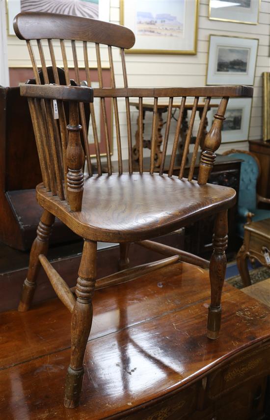 An oak Windsor chair